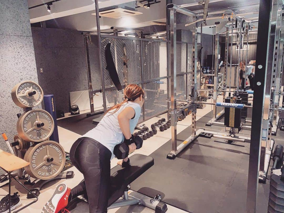 守永真彩さんのインスタグラム写真 - (守永真彩Instagram)「. . 週に一回のパーソナルトレーニング DEED @deed_gym.tokyo 🔥  なんと！先週より-2kg体重落ちてた😂笑 でも体重が全てではないから。 筋肉量増やせるように楽しく気楽に筋トレがんばります😇️✨ . . #ジム #パーソナルトレーニング #deed #体験もやってますよ #🏋🏻‍♀️」9月26日 18時36分 - maayamorinaga