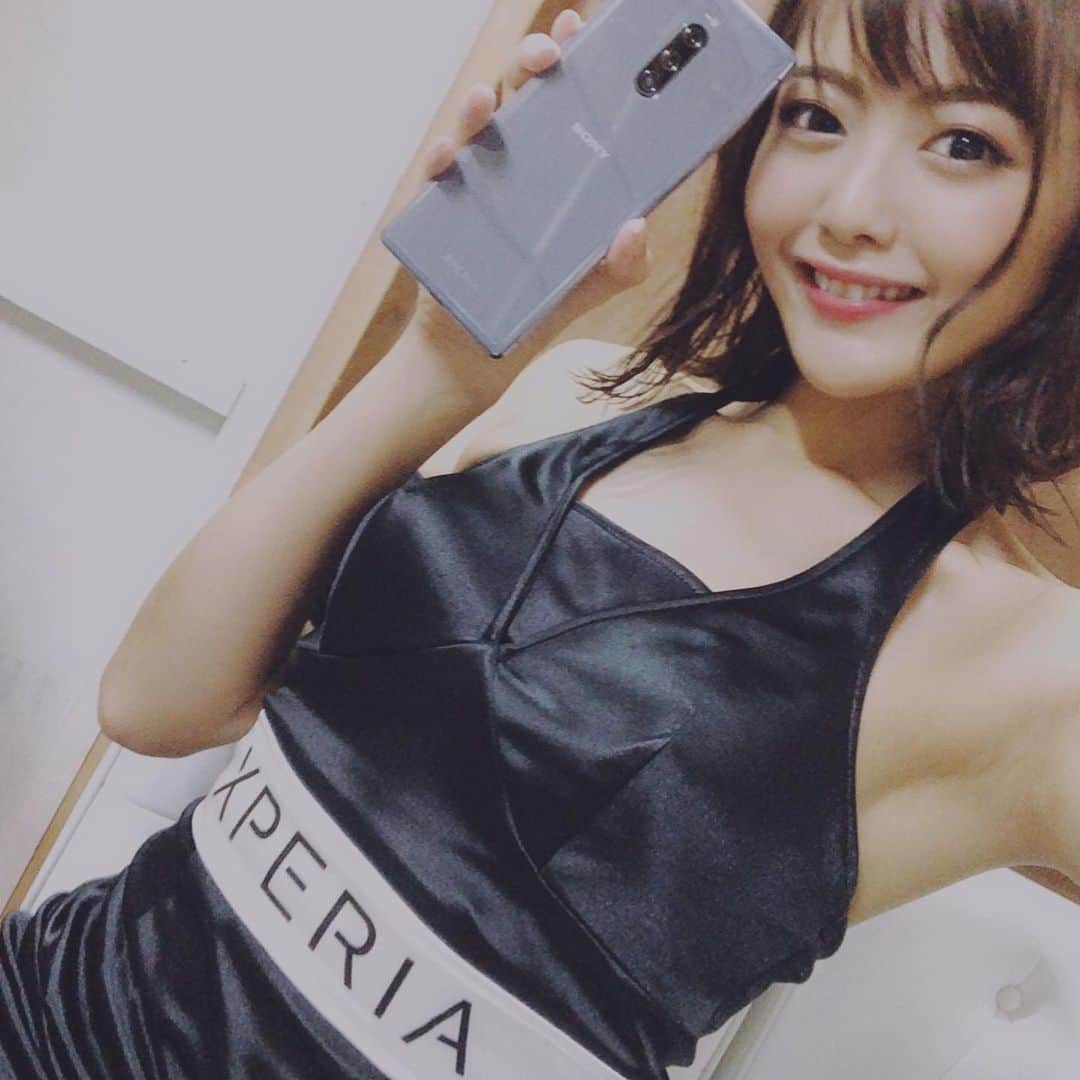 比良祐里のインスタグラム：「#TGS2019 の思い出を今更振り返る😇💓💓 Xperiaブース楽しかった💓コンパスはCランクに上がってからことごとく負けます…雑魚い私😫😫」