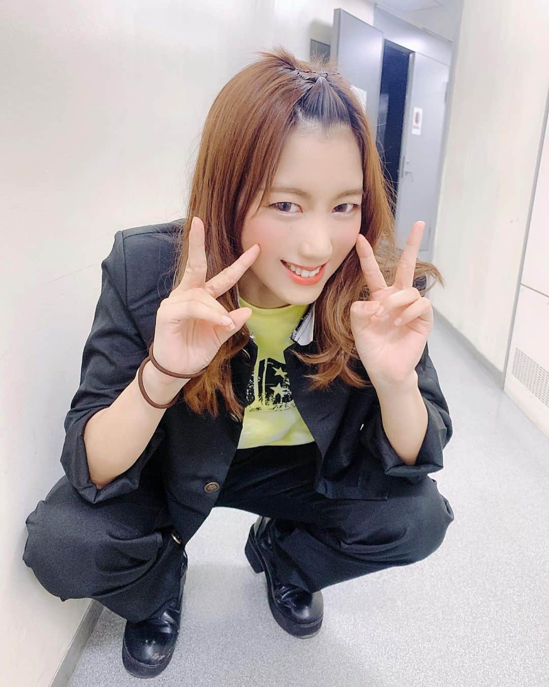 美羽えりさんのインスタグラム写真 - (美羽えりInstagram)「今回意識したのは、 #ごくせん にいそうな #マイルドヤンキー です🚲☆ . #夜露死苦 #マジ卍 #ヤンキー座り #短ラン #学ラン #ヤンキー #学ラン女子 #男装 ？ #男装女子  #ギャル ？ #イケメン #喧嘩上等  #アイドル #モデル #コスプレイヤー  #コスプレ #生誕祭 #オープニング #Idol #model #Cosplay #cosplaygirl #japanesegirl  #tokyo」9月26日 18時58分 - erimihane02