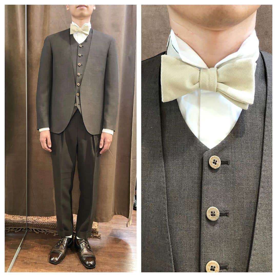 life_style_orderさんのインスタグラム写真 - (life_style_orderInstagram)「< brown×collarless > 抜けたブラウンのダーツレスのシンプルなノーカラージャケット。  タックパンツにクルーネックベストスタイル。 . . . . ----------------------------------------- ※御来店の際は御予約をお願い致します。 ----------------------------------------- オーダーメイド製品はlifestyleorderへ。 made in japan  #lifestyleorder #ライフスタイルオーダー #プレ花嫁 #新郎衣装 # #ウエディングスーツ #オーダースーツ #結婚式 #2019冬婚 #2020春婚 #スーツスタイル #ノーカラージャケット #ノーカラー #ノーカラースーツ #蝶ネクタイ #collarless」9月26日 19時04分 - life_style_order