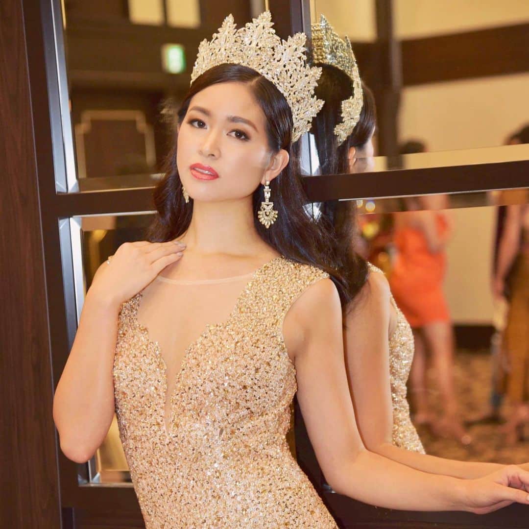 冨田七々海さんのインスタグラム写真 - (冨田七々海Instagram)「My reign as Miss Eco Japan 2019 has come to an end🐫👑Thank you to those who supported me throughout this amazing journey❣️ ・ Climbing on the pyramids, kissing the Sphinx, riding on camels at desert and meeting 60 most beautiful ladies around the world were indeed once in a lifetime experience✨ During the 3 weeks in Egypt I was able to grew as a woman and enhance my identity🙏 ・ Thank you @amaalrezk and @missecointernational organization for all you have done and @kumimiyamae @miss_intercontinental_japan for the loving support, and @dia2stephen for valuable advice🙏 ・ ・ and of course special thanks to @arikanarikiyo @aliceandgraceent For designing my gorgeous eco dress! Also showing love to @real_missosology and so many other pageant accounts for picking me as your No.1 👑❤️ ・ ・ Now it’s time for the new queen to shine and experience it all over again👸Please show some love and support for the newly crowned Miss Eco Japan 2020 @hanawa_may !! Congratulations on your win and best of luck Mayuko❤️ ・ ・ 先日、2019ミス・エコ日本代表としての任期を終えました。素晴らしい1年間をありがとうございました👑✨ ・ 開催地のエジプトでは、ピラミッドに登り、スフィンクスやアレキサンドリア図書館を訪問、ホルガダの美しいビーチで撮影し、砂漠でラクダに乗り、世界で最も美しい60人の友達もできました🌏💕本当に素晴らしい経験でした！ ・ 世界6位タイ、エコドレスとタレント部門入賞、優勝予想1位と様々な結果を残せたのは、沢山のサポートのお陰でした。本当にありがとうございました🙏❤️ ・ 2020年の日本代表は @hanawa_may 塙麻由子さんに決まりました！彼女の応援もぜひよろしくお願いします🙏🇯🇵 ・ ・ ・ PC: @yutanikenji ・ ・ #missecointernational #missjapan  #beautyqueen #bikini #swimwear #girls #egypt #travel  #beautiful ##model #pageant #portrait #photoshoot  #misscappadocia #ミスコン #ミスエコ #ミスジャパン #モデル #エジプト #撮影 #ポートレート #旅行 #リゾート #水着 #ビキニ #ラクダ #海外旅行 #美容 #冨田七々海」9月26日 20時01分 - missecojapan