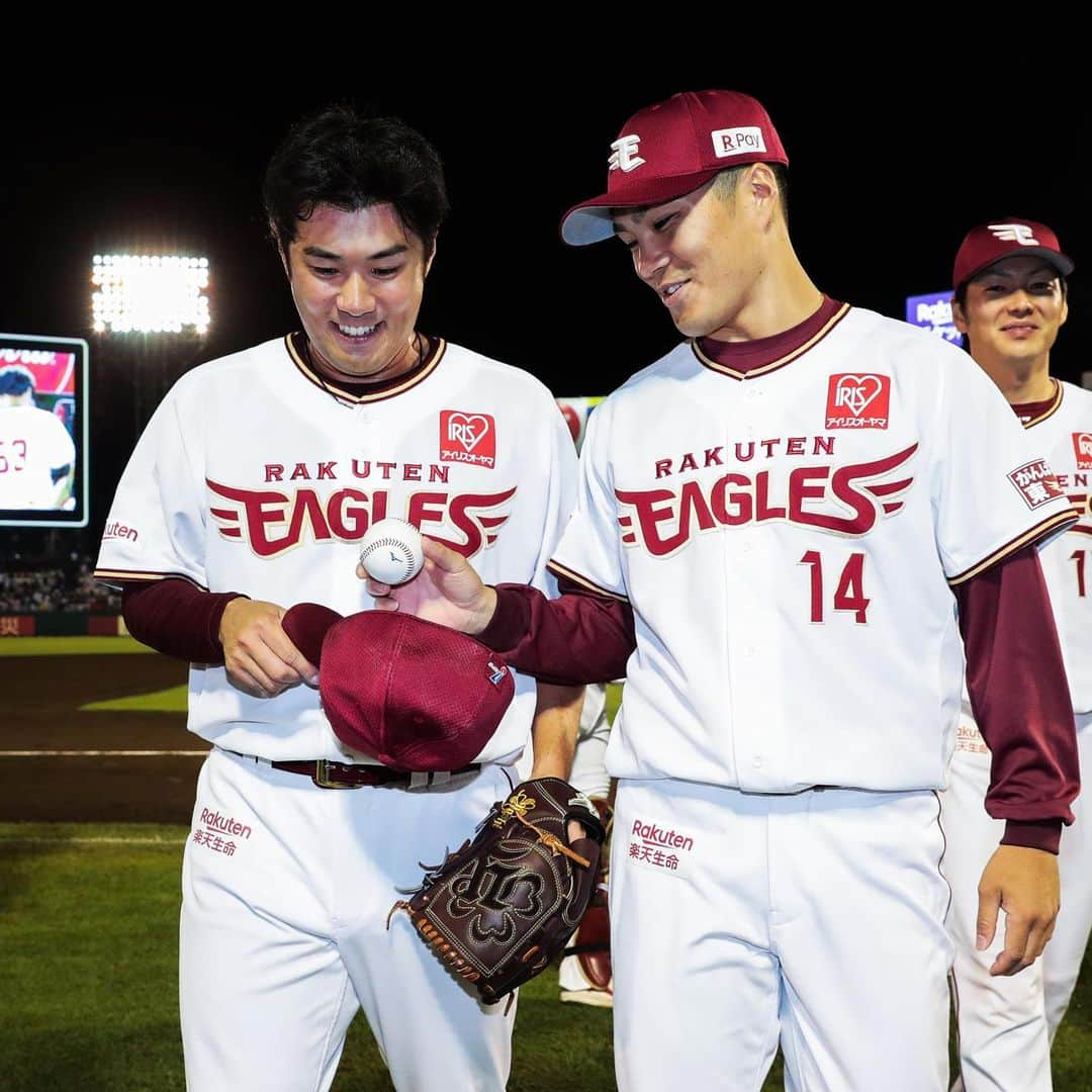 東北楽天ゴールデンイーグルスさんのインスタグラム写真 - (東北楽天ゴールデンイーグルスInstagram)「⚾️ ⚾️E 7-1 L⚾️ 2019シーズン最終戦を勝利で飾った‼️✨ 先発の則本選手は5回1安打無失点のナイスピッチ👍🏼 打線は初回に辰己選手のタイムリーと 浅村選手のキャリアハイとなる33号2ランで先制‼️ その後も足立選手の2号ソロなどで追加点を奪い7得点👏🏼 そして最後はイーグルス初登板の由規選手が締めた😭 #rakuteneagles #RESTART #日本一の東北へ  #則本昂大 #由規 #浅村栄斗」9月26日 22時08分 - rakuten_eagles