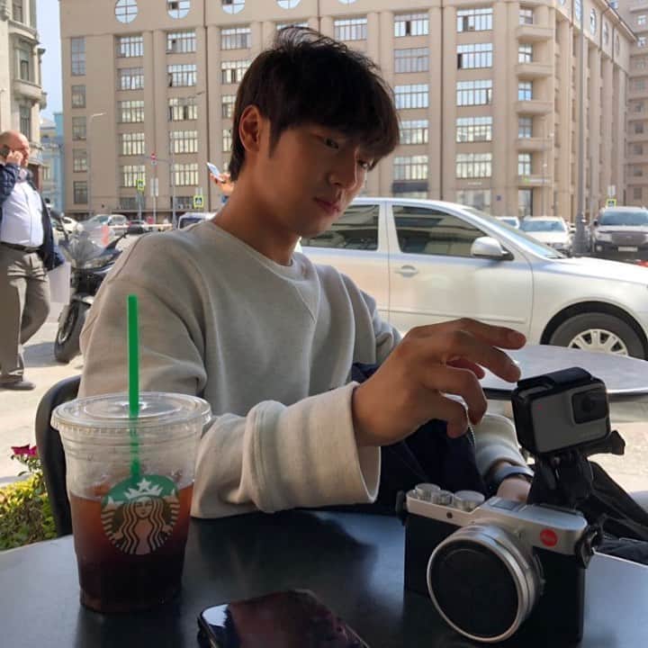 イ・サンヨプのインスタグラム：「#tvN #시베리아선발대  #이선균 #김남길 #김민식 #고규필 #이상엽 우리 형들 보고싶네에」