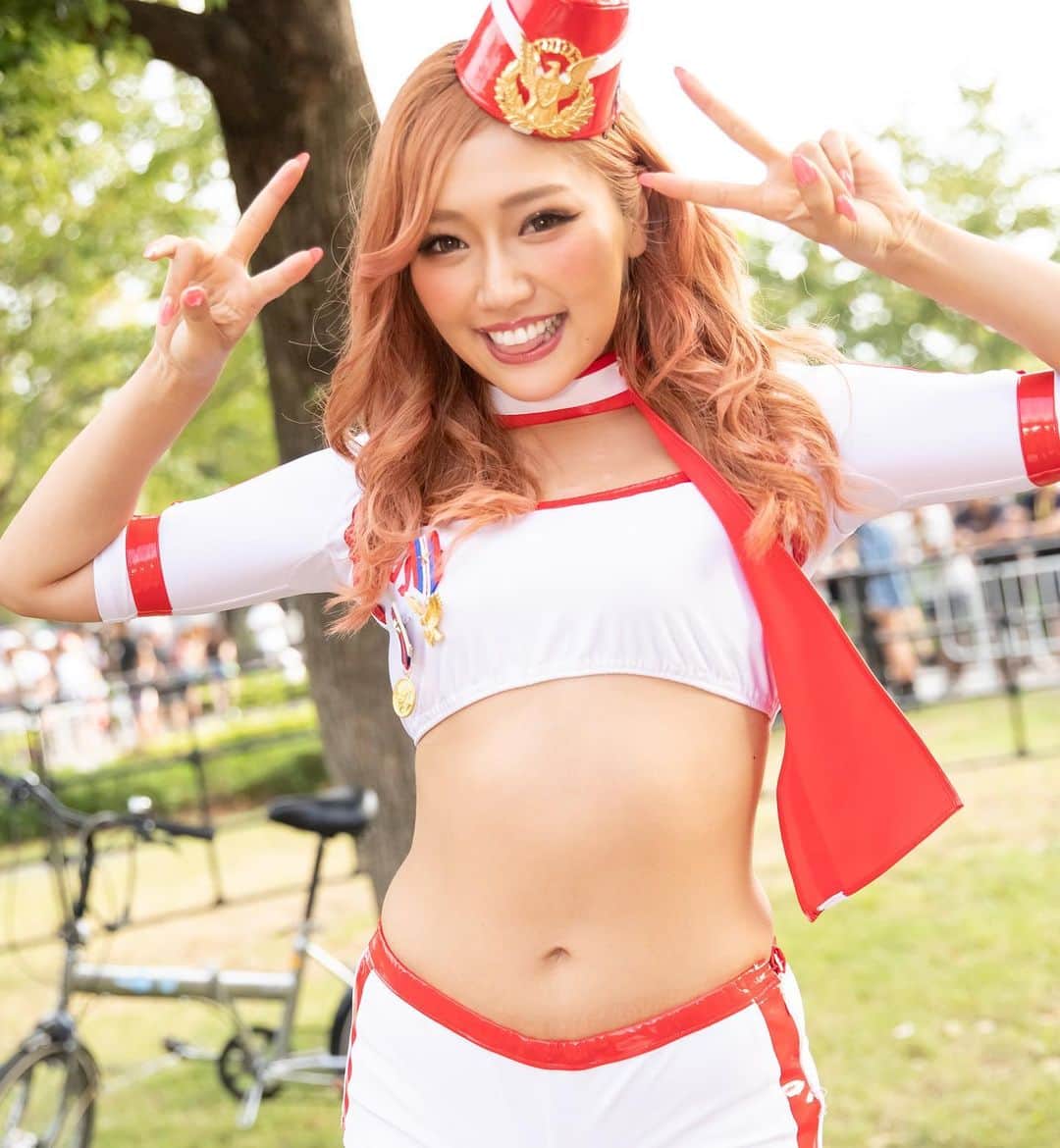のインスタグラム：「#happybirthday @watanabekazue  いつも笑顔でみんなをハッピーにしてくれる‼️💝 . #cyberjapan #サイバージャパン」