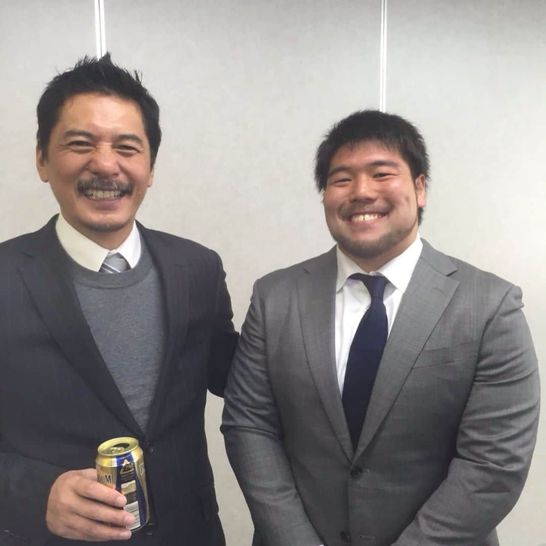 畠山健介さんのインスタグラム写真 - (畠山健介Instagram)「ラグビーワールドカップ2019 イングランド🏴󠁧󠁢󠁥󠁮󠁧󠁿45 - 7🇺🇸アメリカ 贔屓目に言って、スタジアムの雰囲気は最高でした！ 平尾さんも天国で見てるかな。  #ラグビー #rugby #令和 #Reiwa #RWC2019  #ラグビーワールドカップ2019 #RugbyWorldCup2019  #日本大会 #イングランド #England #🏴󠁧󠁢󠁥󠁮󠁧󠁿 #アメリカ #America #USA #🇺🇸 #兵庫県 #神戸市 #神戸 #KOBE #神戸市御崎公園球技場 #小島瑠璃子 さん #こじるり さん  #ケンドーコバヤシ さん #ケンコバ さん  #中野謙吾 #アナウンサー #ナカアナ さん #平尾誠二 さん #ミスターラグビー」9月26日 23時17分 - hatake03