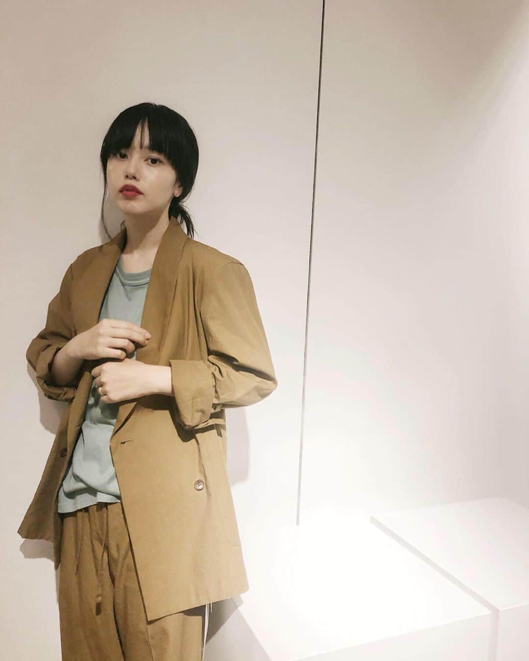 のインスタグラム：「🌾秋がくるのうれしい  最近楽しいことありました？ みなさん聞かせてくださいなー」