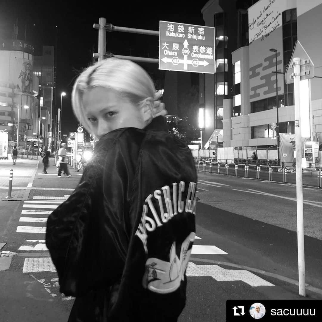 Hysteric Glamourさんのインスタグラム写真 - (Hysteric GlamourInstagram)「#Repost @sacuuuu with @get_repost ・・・ 肌寒くなってきて、寂しいような 嬉しいような、、そんな気分です。  ーーーーーーーーーーーーーーーーーーーーーー #ヒスリテックグラマー #hystericglamour  #히스테릭글래머 #joeyhysteric」9月27日 0時31分 - hystericglamour_official