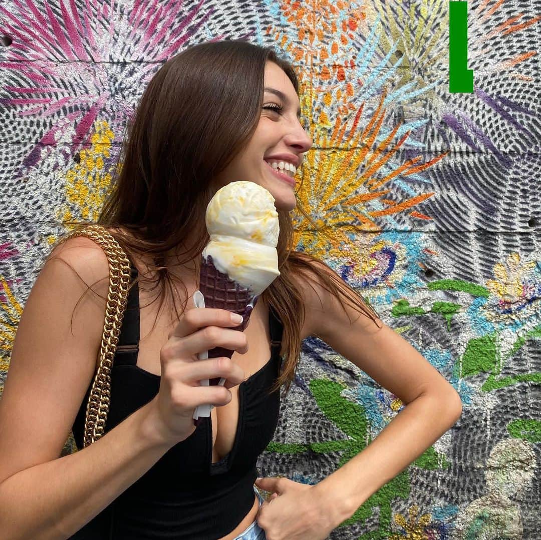 セリーヌ・ファラクさんのインスタグラム写真 - (セリーヌ・ファラクInstagram)「I love dairy free ice cream so much」9月27日 1時04分 - celinefarach