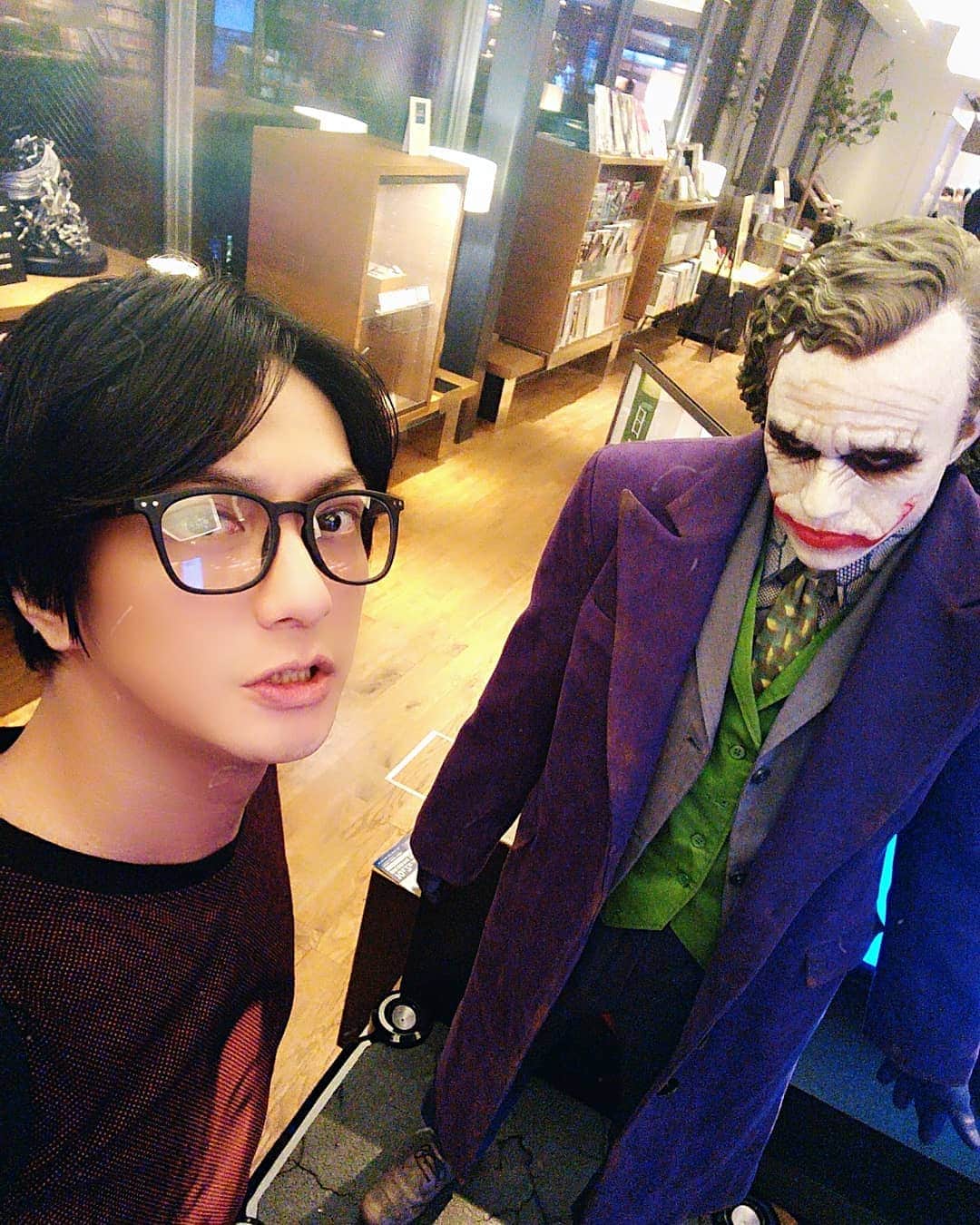 越中睦士さんのインスタグラム写真 - (越中睦士Instagram)「おやすみ💤　#joker #ヒースレジャー」9月27日 1時38分 - makotokoshinaka