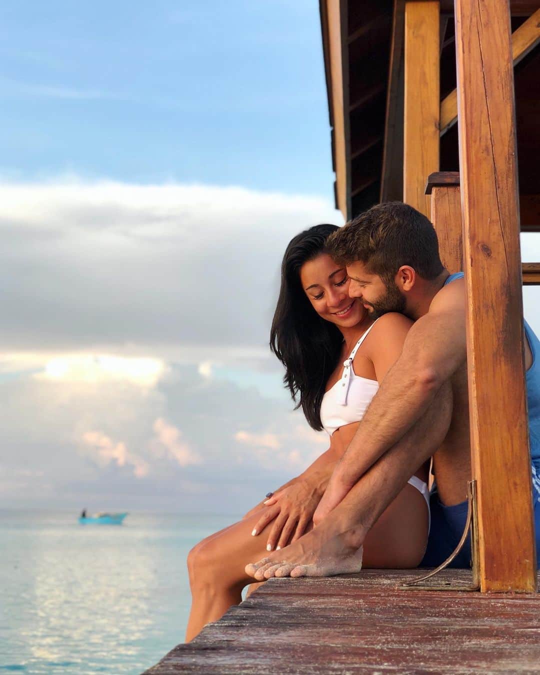 のインスタグラム：「There is always something to be thankful for and I am especially thankful for you @mr.oleksiikoltakov 💞 . . #youmakemyhearthappy #thankfulthursday」