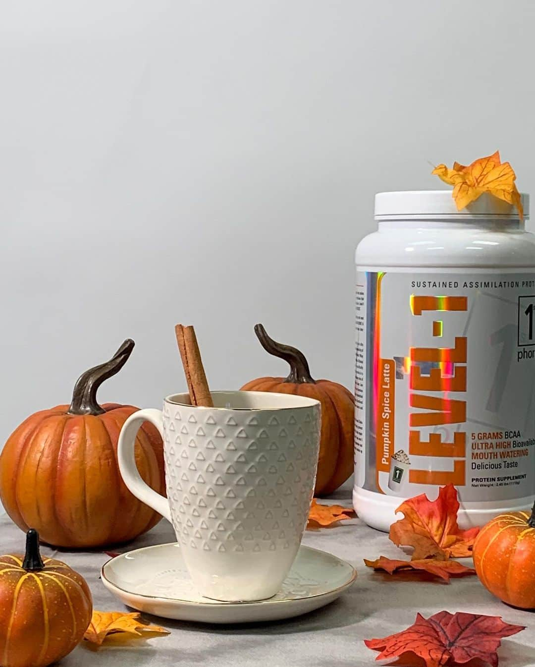 トリー・ウィルソンさんのインスタグラム写真 - (トリー・ウィルソンInstagram)「. GIVEAWAY TIME! . What am I giving? . Only the best for my peeps, so the best quality pumpkin spice latte formula 1 protein it is! . 1 bottle for you & 1 for a friend. It’s gonna be sold out in days btw! . Picking 3 winners. YOU and the friend you tag will both get one! . Unlimited entries, but must tag a new person in each entry. . What do ya gotta do?????? . Like this photo, follow me, follow @1stphorm, tag 1 friend US and Canada only」9月27日 4時08分 - torriewilson