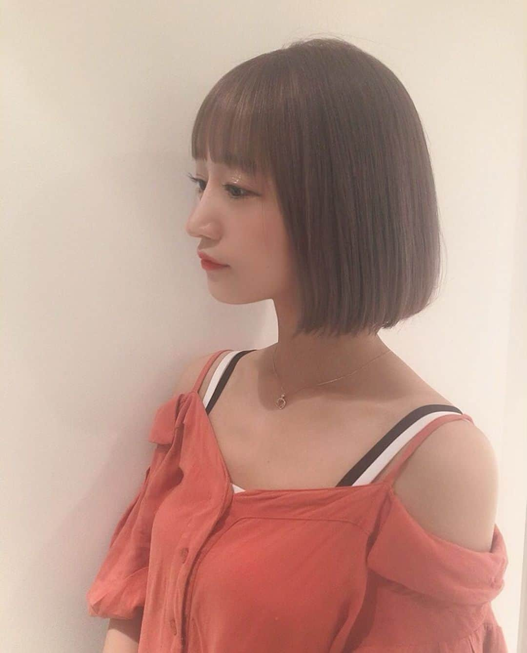 星奈あいさんのインスタグラム写真 - (星奈あいInstagram)「ショートすぐ形崩れるから今回もちょきちょき✂︎とカラー♡ 新しいカラーはグレーっぽくてまた可愛いのです🥳💕 #ショートヘア#女子 #渋谷#美容室#RISEL#グレージュ ？ #星奈あい」9月27日 14時46分 - hoshina_r18