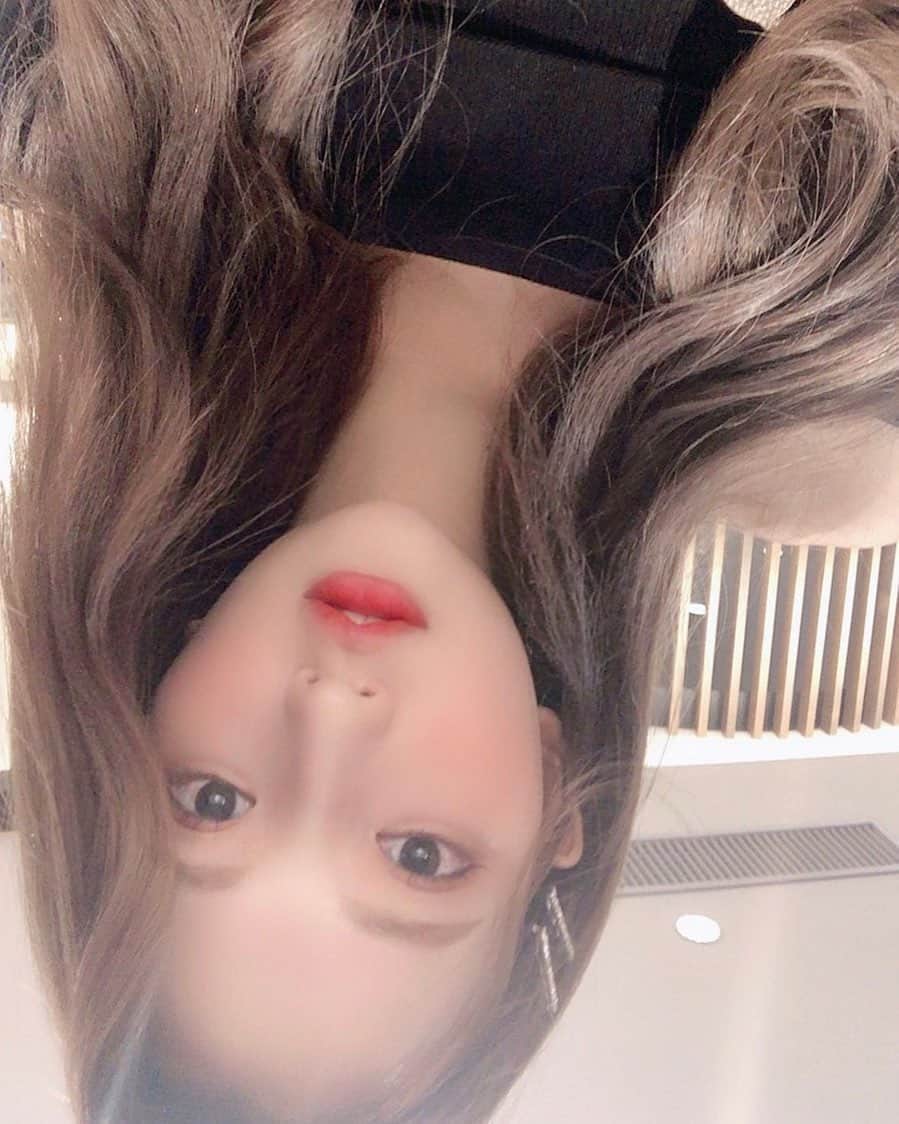 南りほのインスタグラム：「🖤」