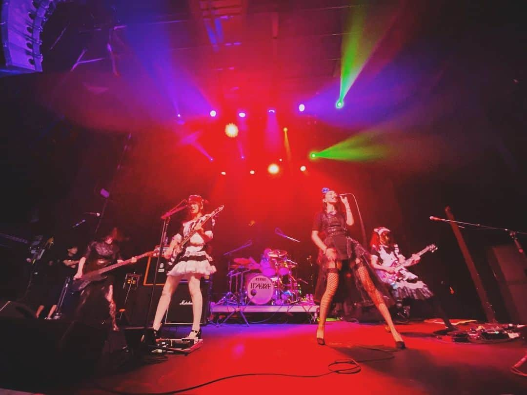 遠乃歌波さんのインスタグラム写真 - (遠乃歌波Instagram)「Thank you for coming!! Today's show was so awesome!💕 #newyork #gramercytheatre #thankyousoldout  #bandmaid」9月27日 15時14分 - kanami_bandmaid