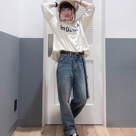 Right-onさんのインスタグラム写真 - (Right-onInstagram)「．﻿ ．﻿ ▼スタッフ ﻿ なっちゃん﻿  153cm ﻿ メンズライクなペインターパンツ﻿ でもファー付きのキャップなど﻿ 小物使いで一気に可愛らしい印象に！！！﻿ ﻿ ﻿ ▼着用品番 ﻿ ＃パンツ　 BN412100004M﻿ ﻿ 商品詳細と正しお色は、﻿ 画像をタップして「ウェブを見る」﻿ よりご確認ください。 ﻿ ﻿ #righton #right_on #ライトオン #ジーンズセレクトショップ #デニムコーデ #ファッション #HARAJUKUTOKYO #ライトオンスナップ」9月27日 15時19分 - righton_pr