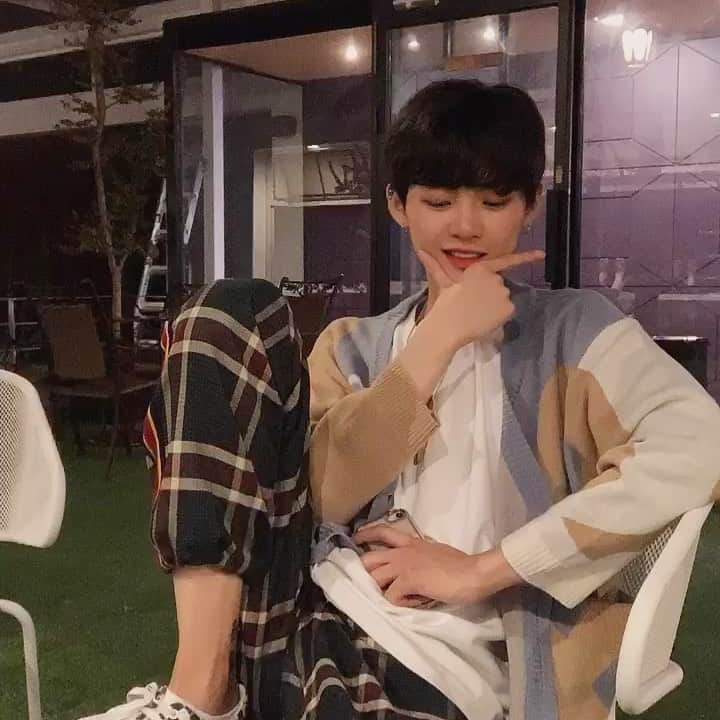 キム・テミンのインスタグラム：「부메랑 마스터햇어요」