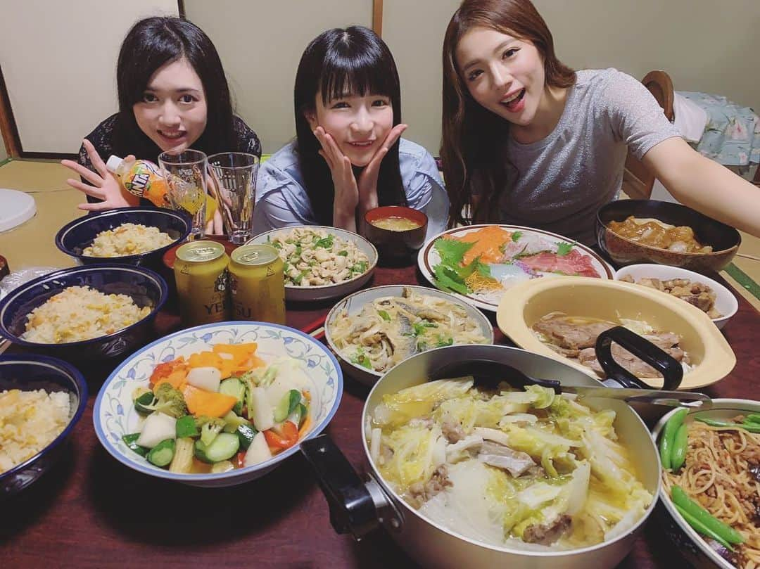 ますぶちさちよさんのインスタグラム写真 - (ますぶちさちよInstagram)「またなおちゃんともえあずがうちにご飯を食べにきてくれたよ💕爆食3姉妹inますぶち家 お母さんが昼くらいからご飯仕込んでくれて更におじさんの惣菜屋「はたの」からも美味しいご飯を分けて貰いました！完食！！ また来てねー！次はクリスマスかな？？ #爆食3姉妹　#爆食三姉妹　#モニタリング　#大食い #大食い女子　#もえあず　#小原尚子　#ますぶちさちよ」9月27日 15時49分 - sachiyomasubuchi___