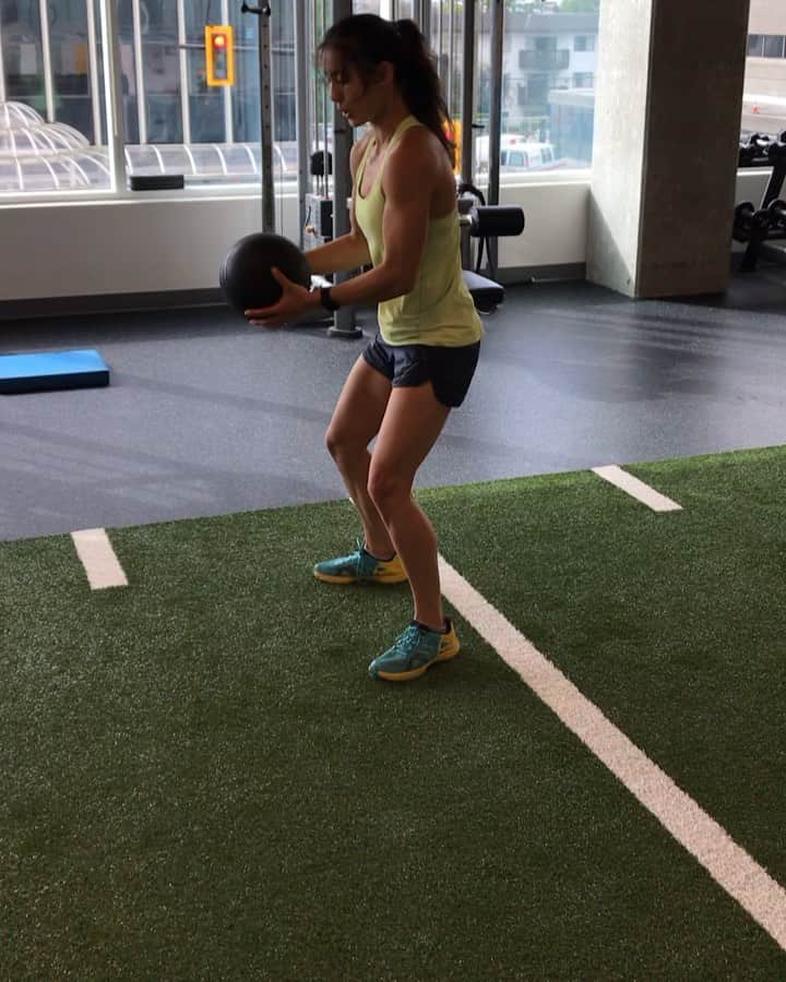 アラーナ・イップのインスタグラム：「It’s good to be back 😈@coastperformancerehab @atclaytonc @physioguyyasha ⠀⠀⠀⠀⠀⠀⠀⠀⠀ ⠀⠀⠀⠀⠀⠀⠀⠀⠀ @arcteryx @scarpana」