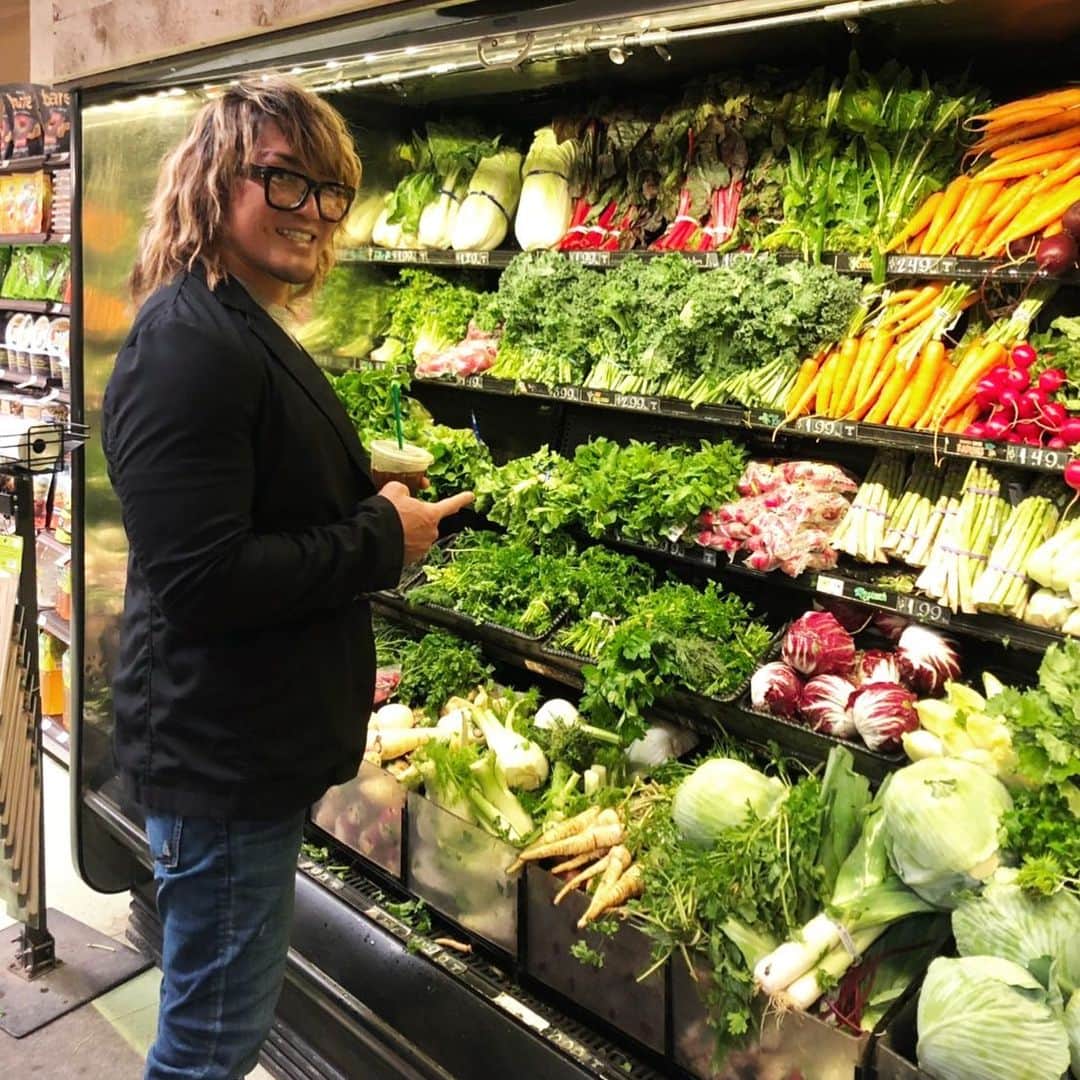 棚橋弘至さんのインスタグラム写真 - (棚橋弘至Instagram)「野菜売り場。彩りがキレイ🥬🥕🍅」9月27日 9時13分 - hiroshi_tanahashi