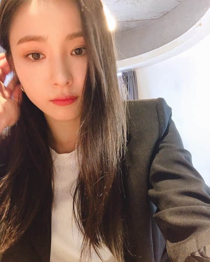 シン・セギョンのインスタグラム：「<신입사관 구해령> 종방 인터뷰가 오늘부터 공개됩니다! ❣️」