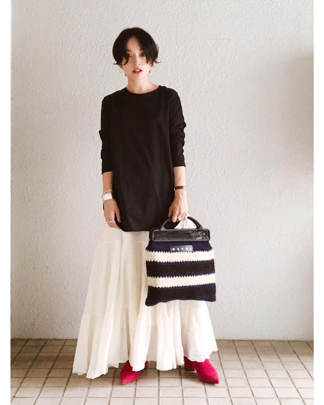 高山都さんのインスタグラム写真 - (高山都Instagram)「おニューのMARNIのバッグを使いたいから決めた今日の #都ふく 職人さんの手編みのニットがめっちゃ可愛い。」9月27日 16時26分 - miyare38