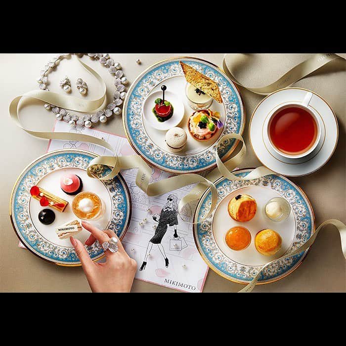 のインスタグラム：「MIKIMOTO AFTERNOON TEA 「ミキモト」アフタヌーンティー Until 11/30 At 1F THE RITZ-CARLTON #Hankyu #HANKYUMODE #umedahankyu #阪急うめだ本店 #うめだ阪急 #阪急百貨店 #osaka #umeda #mode #ザリッツカールトン大阪 #アフタヌーンティー　#MIKIMOTO　#ミキモト #cake  #パール　#レ ペタル プラス ヴァンドーム」