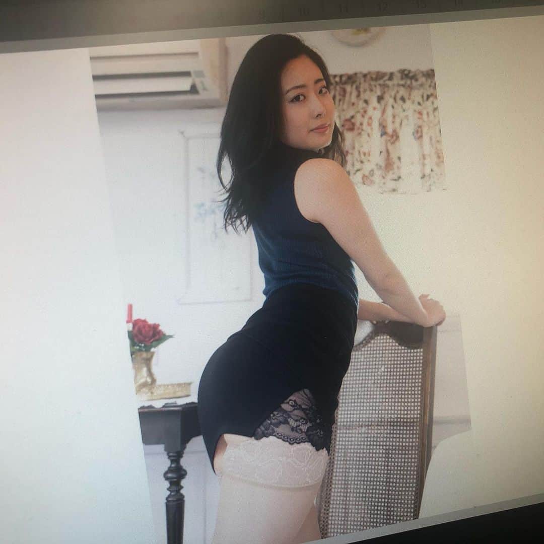 沖名瑠美のインスタグラム：「遂に明日は2ndDVD発売記念イベント〜！！ ソフマップ1号店サブカル・モバイル館7Fにて15:00から✨  #きもちのイイコト」