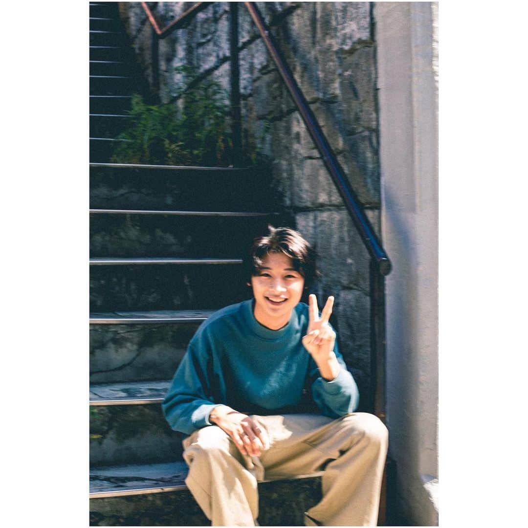 安藤祐輝のインスタグラム：「✌️😁✌️😁✌️ #instagood #fashion #code #古着 #古着屋 #photo #igmasters #japan #film #vsco #ig_photooftheday #photography #daily  #filmphotography #camera #indies_gram  #tokyocameraclub #team_jp_ #35mm #写真 #スナップ」