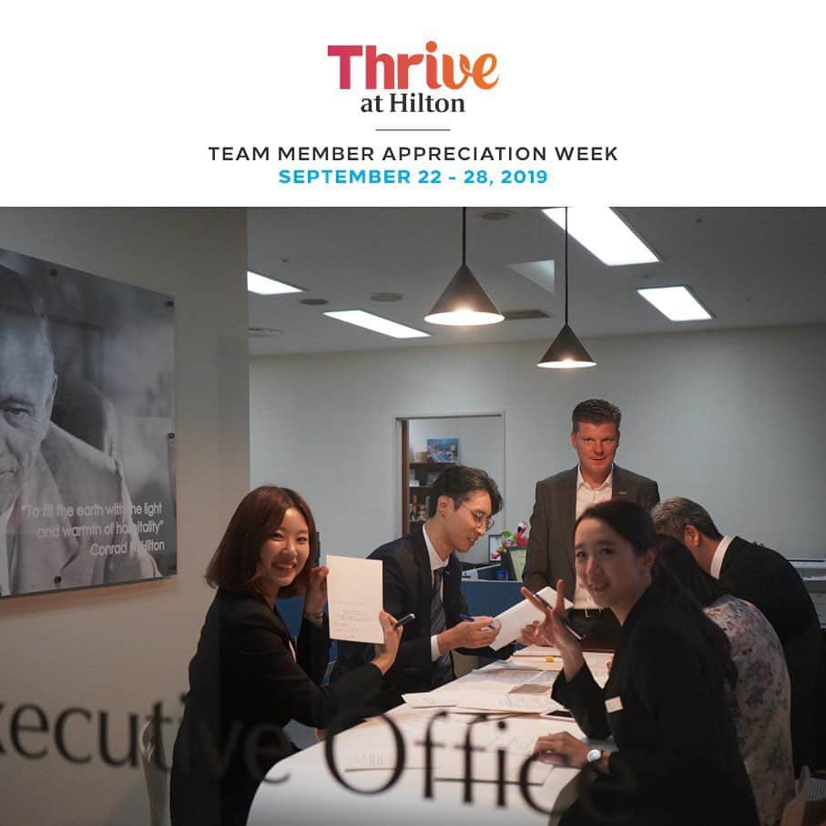 ヒルトン東京ベイ Hilton Tokyo Bayさんのインスタグラム写真 - (ヒルトン東京ベイ Hilton Tokyo BayInstagram)「まだまだ続くTeam Member Appreciation Week（チームメンバー感謝週間）🎉﻿ 24時間365日眠ることがないホテルでは、ナイトシフト（夜勤）のメンバーがたくさん働いています💫開放感溢れるラウンジで、夜勤明けのチームメンバーに朝食が振る舞われています。ゲストの皆さまが安心してお休みいただけるよう、深夜の勤務お疲れさま。いつもありがとう‼️﻿ ﻿ さらに、希望者全員が総支配人に就任できる「一日総支配人」も実施😆レストランスタッフとしてホテリエへの道をスタートした総支配人のロジャーと意見を交わしながら、ヒルトン東京ベイ総支配人としての責務を全うしました👍 ﻿ ﻿ More fun to celebrate Team Member Appreciation Week!🎉 Smiles, Smiles, Smiles at special breakfast with night-shift team members.  Big thanks to all for spreading the light and warmth of hospitality to our guests when the moon and stars are bright in the sky💫 ﻿ ﻿ Do you want to become a General Manager? Hilton Tokyo Bay is the place you should be as we assigned all the “GM wannabe” team members as GM for a whole day😆 Exciting experience to hammer out solutions through exchanging opinions with Roger, GM of Hilton Tokyo Bay👍 Your valuable perspective is indispensable to bring exceptional experience to our guests while making the hotel a great place to work for all‼️﻿ ﻿ #ヒルトン東京ベイ #チームメンバー #ありがとう　#感謝　#東京ディズニーリゾート　#おもてなし#ヒルトン #ワンチーム #チーム﻿ #WeAreHilton #WeAreHospitality #Hilton #hiltontokyobay #team #teammembers #contest #appreciation #work #worklife #teamwork #celebration #event #fun #hospitality #lovemyjob #TMAWContest #oneteam #hilton100 #hilton100anniversary﻿」9月27日 13時19分 - hiltontokyobay