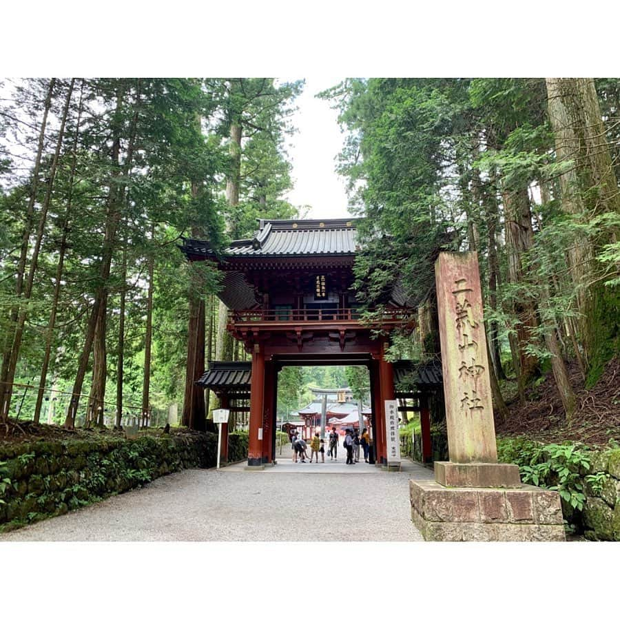 榎本遼香さんのインスタグラム写真 - (榎本遼香Instagram)「・🕊 良い所あるじゃん栃木県🌿 昔からここにきたら悩み無くなるパワースポット⛩ #栃木県観光 #日光二荒山神社 #上から目線シリーズ #archive_post」9月27日 13時35分 - eno_mon