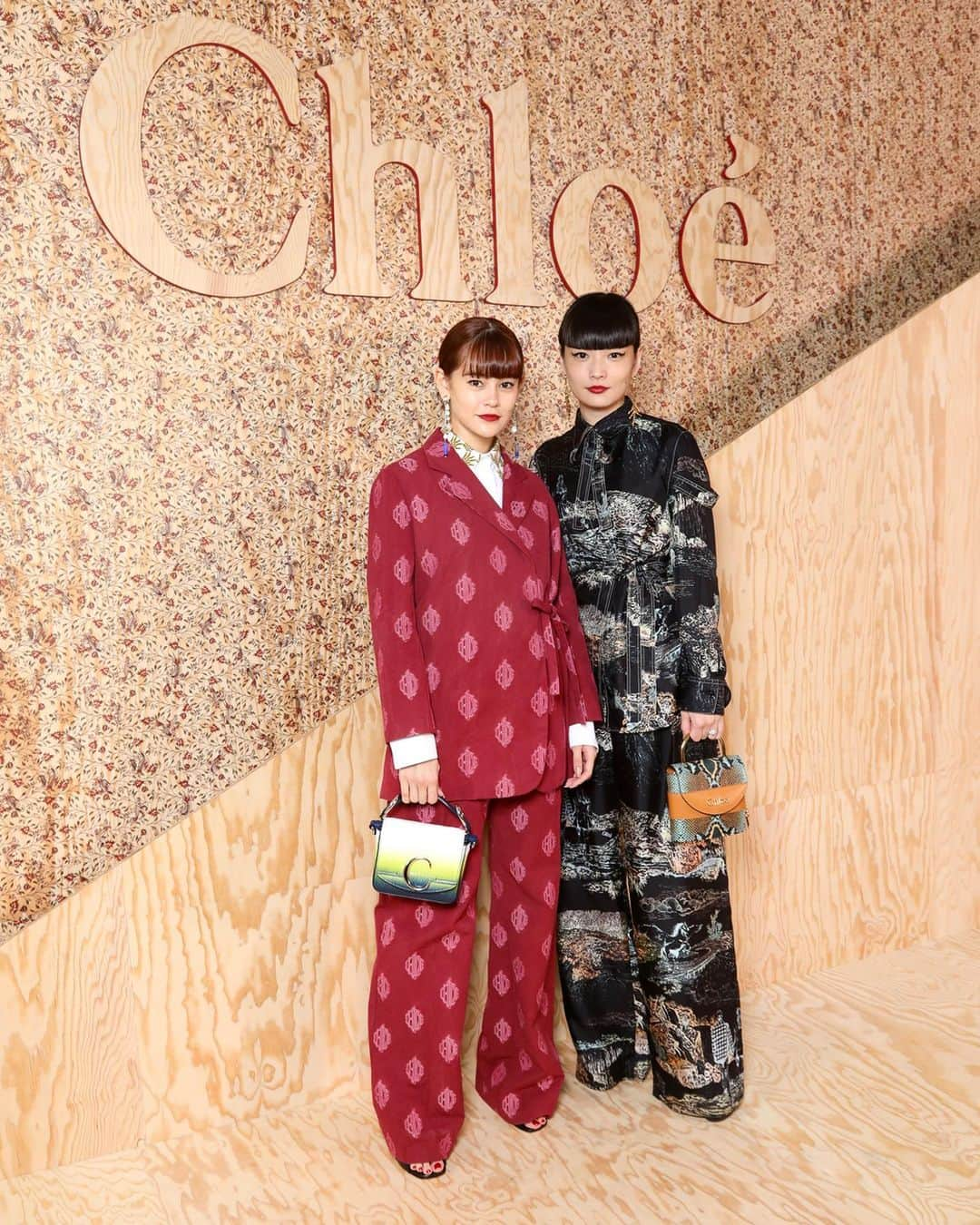 秋元梢さんのインスタグラム写真 - (秋元梢Instagram)「with @okss2121 👯‍♀️🍒 #chloe #pfw」9月28日 1時31分 - akimoto_kozue