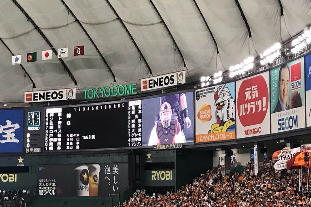 阿部智帆さんのインスタグラム写真 - (阿部智帆Instagram)「最高です。  心から。  #ありがとう慎之助 選手 #日本一で花道を #みんなで#10 . . ステージ飛び入り参加、ありがとうございました🙇‍♀️💗」9月28日 0時26分 - chiho_abe829