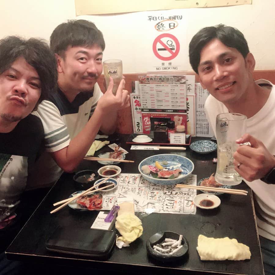 ダース・ローマシュ匡のインスタグラム：「いおりと、ともと飯！ #いおり2回目#とも1回目 めっちゃありがたい話ありがとう😊 #大好き」