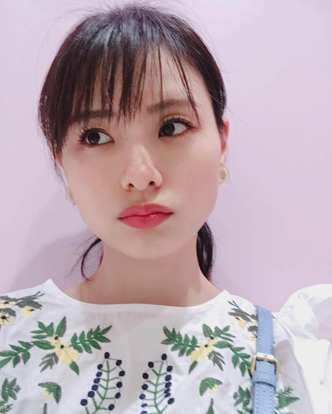 朝見心のインスタグラム：「(∵) タピオカミルクティー待ってるとこ」