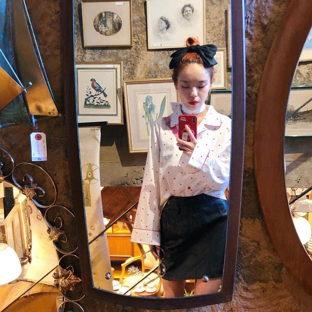 Aymmy in the batty girlsのインスタグラム：「【RECOMMEND】 . PICNIC DOT ブラウス Sサイズ着用 ¥12,960(taxin)→¥6,480(taxin) . #Repost @setoayumi ・・・ Expressing your honest feelings is hard for everyone.」