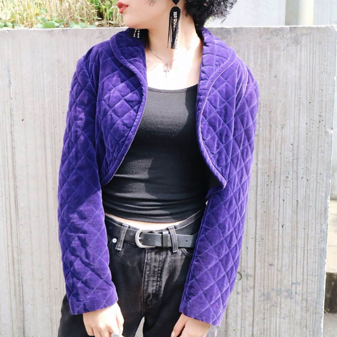 Vintage Brand Boutique AMOREさんのインスタグラム写真 - (Vintage Brand Boutique AMOREInstagram)「Vintage COMMEdesGARCONS quilting cropped Jacket  #ヴィンテージギャルソン #ギャルソンヴィンテージ #vintagecommedesgarcons #commedesgarconsvintage  Free Shipping Worldwide✈️ DM for more information ≫ ≫ ≫✉️ #コムデギャルソン #ギャルソン #ヴィンテージブランドブティック #アモーレ #アモーレトーキョー #表参道 #東京 #青山 #vintage #CDG #commedesgarcons #garconsclothes #vintagebrandboutique #AMORE #amoretokyo #omotesando #aoyama」9月27日 17時16分 - amore_tokyo