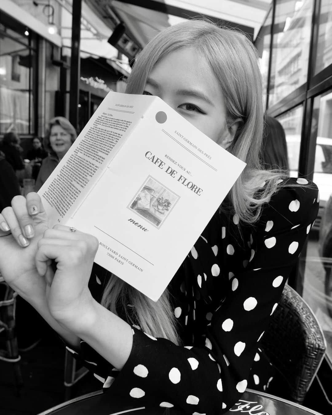 ロゼさんのインスタグラム写真 - (ロゼInstagram)「café en france」9月27日 18時14分 - roses_are_rosie