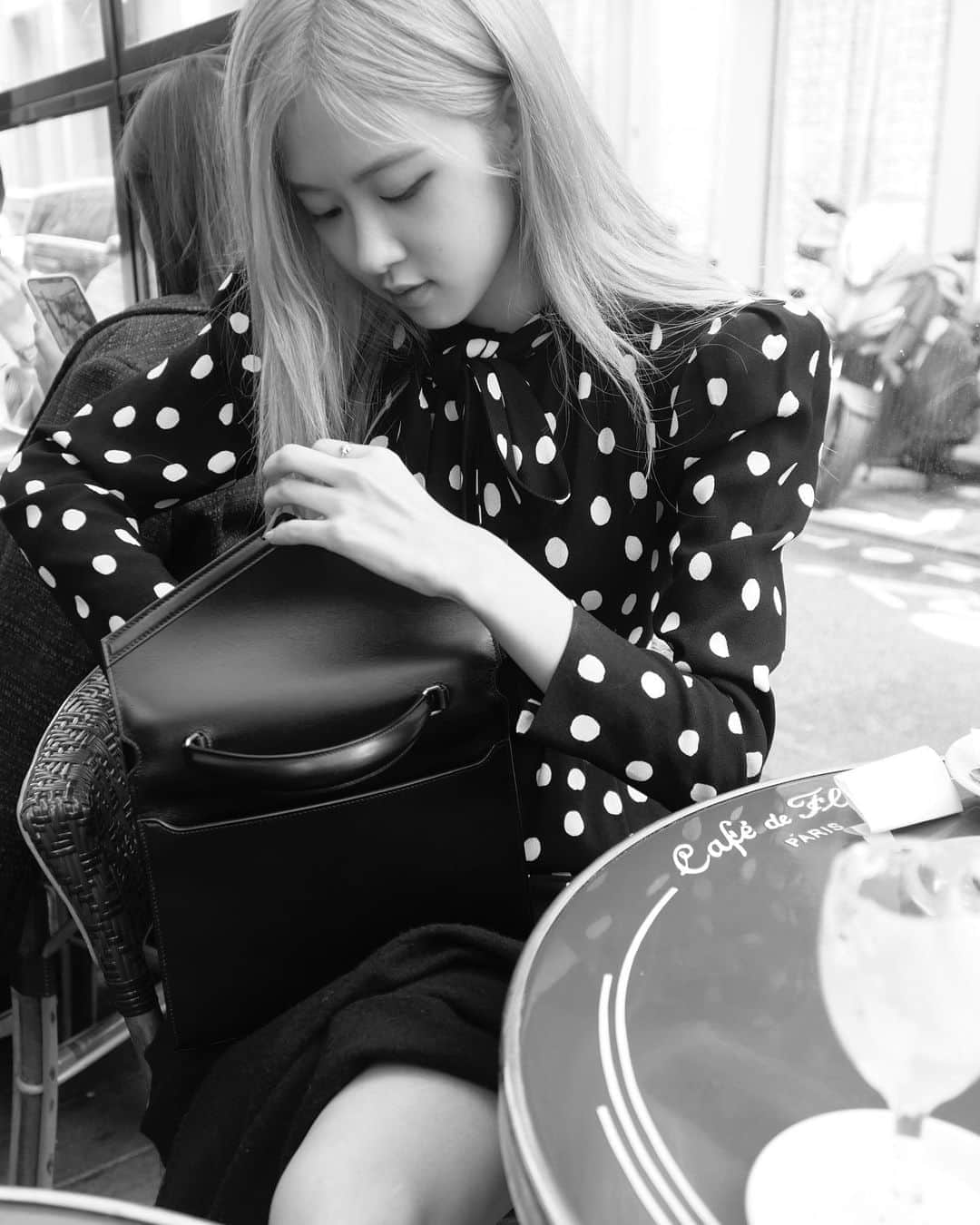 ロゼさんのインスタグラム写真 - (ロゼInstagram)「café en france」9月27日 18時14分 - roses_are_rosie