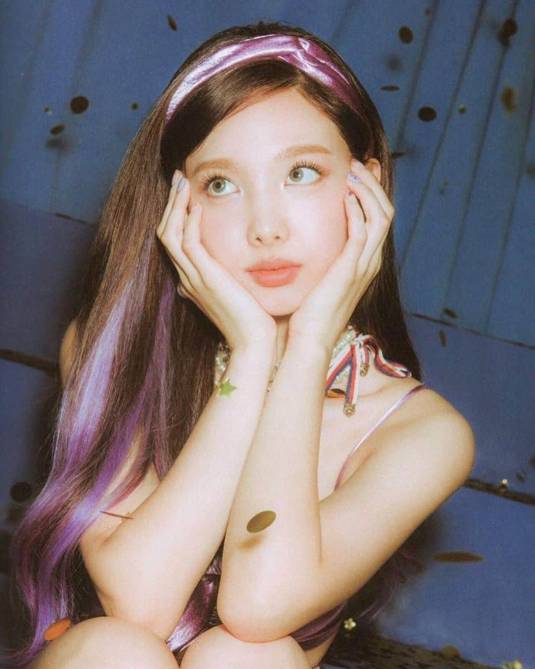 ナヨンさんのインスタグラム写真 - (ナヨンInstagram)「[SCAN] 🐰 ‘Feel Special’ Photobook B ver. 💕 © Vampire Twice #TWICE #트와이스 #NAYEON #나연」9月27日 18時36分 - twicenayeon