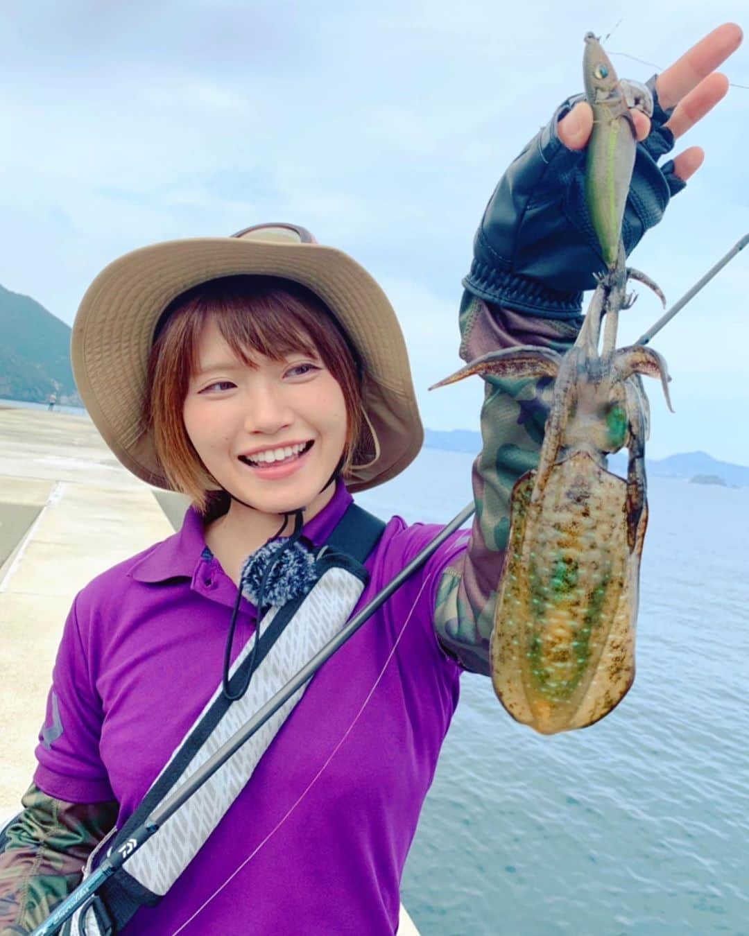 秋丸美帆さんのインスタグラム写真 - (秋丸美帆Instagram)「秋イカ見っけ✨✨✨ . #nagasaki #kyushu #hirado #squid #eging #fishing #lure #lurefishing #sea #釣り #エギング #釣り時季 #海 #長崎 #平戸 #九州 #ルアーフィッシング #アオリイカ #エメラルダス」9月27日 18時49分 - mippy34