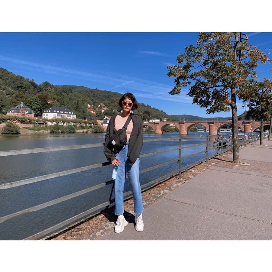蘭舞ゆうさんのインスタグラム写真 - (蘭舞ゆうInstagram)「ハイデルベルク🇩🇪 めちゃ天気良くて眩しかったから顔が笑 旧市街は居心地が良すぎました。 カールテオドール橋は茶色の色がネッカー川に映えて綺麗だったな...✴︎ #korean#japan#2019#일상#데일리#ranma#heidelberg #らんまの旅」9月27日 18時50分 - ranma_yu