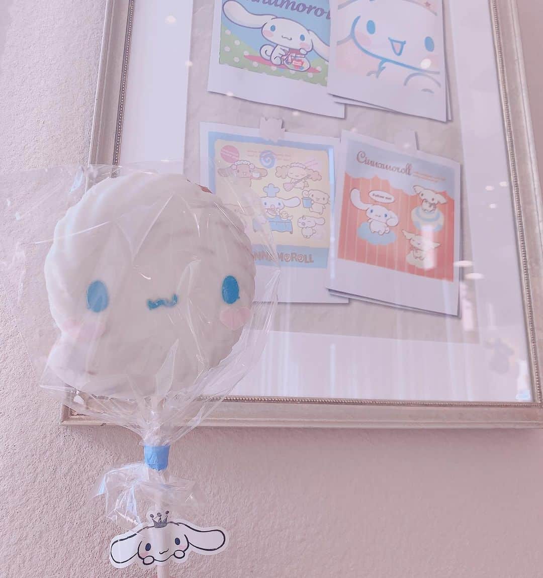 桜咲姫奈さんのインスタグラム写真 - (桜咲姫奈Instagram)「#シナモンカフェ  お土産に買ったちゅろす💕💕 おちびとふたりで食べたよー🤤💓」9月27日 19時08分 - himena_ousaki