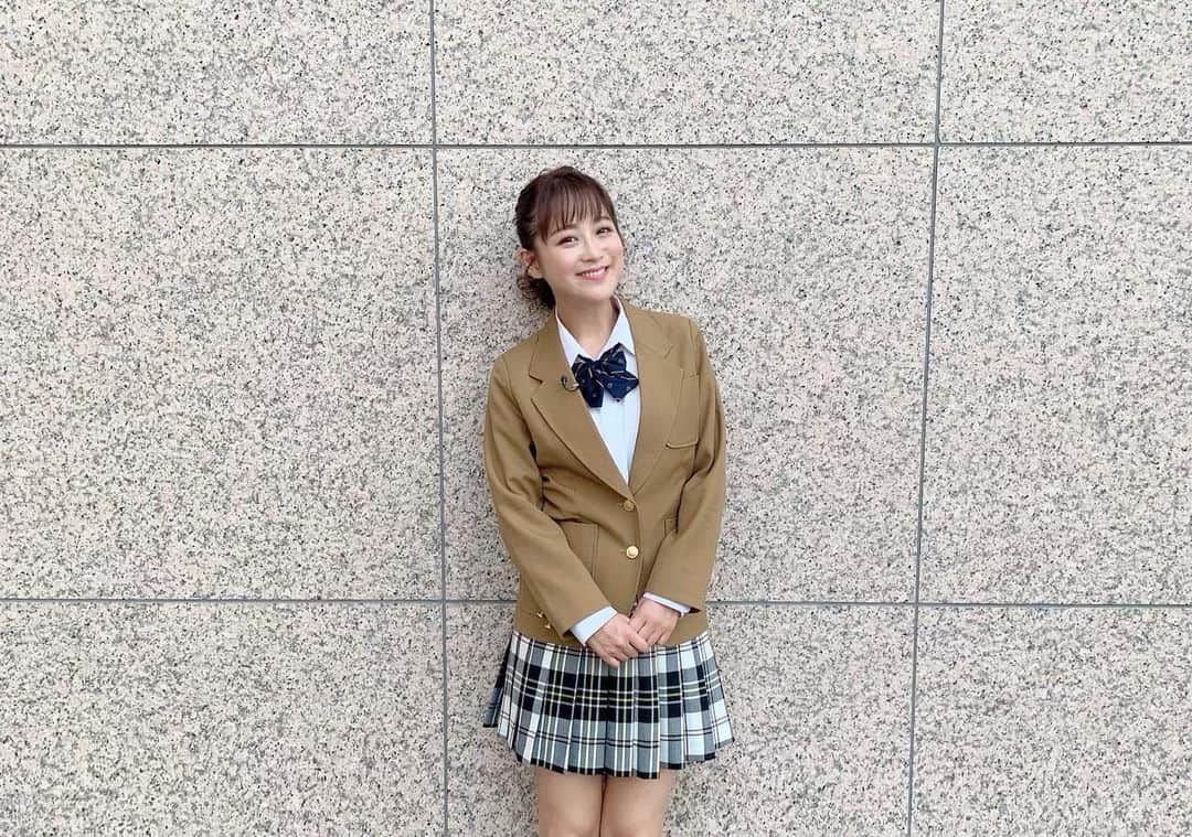 鈴木奈々さんのインスタグラム写真 - (鈴木奈々Instagram)「今日は制服でロケをしました♡♡♡ #久しぶりの制服 #テレビの仕事」9月27日 19時39分 - nana_suzuki79