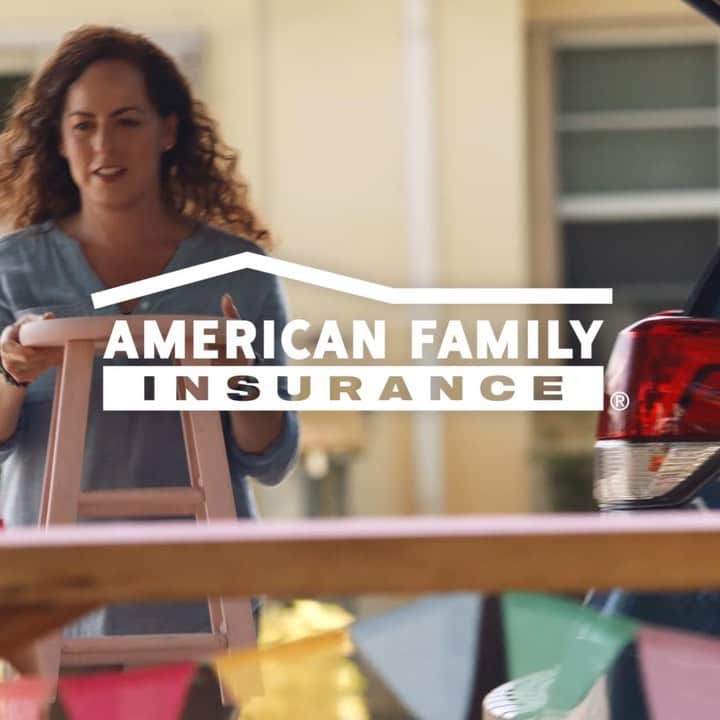 のインスタグラム：「See what happens when @amfam and Derek Jeter stop by to help six-year-old Ella and her mom, who dream of ending hunger in their community. #DreamFearlessly #AmFamPartner」