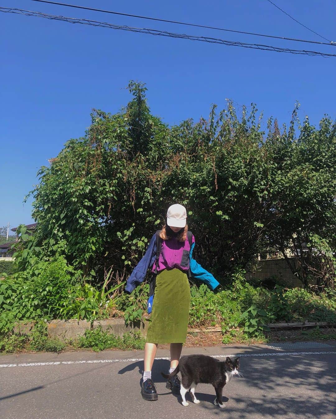 相羽瑠奈さんのインスタグラム写真 - (相羽瑠奈Instagram)「🌏🍃🐈💜 cap/backpack @ader_error shoes @drmartens_japan other #used / #vintage」9月27日 20時16分 - rone.runa