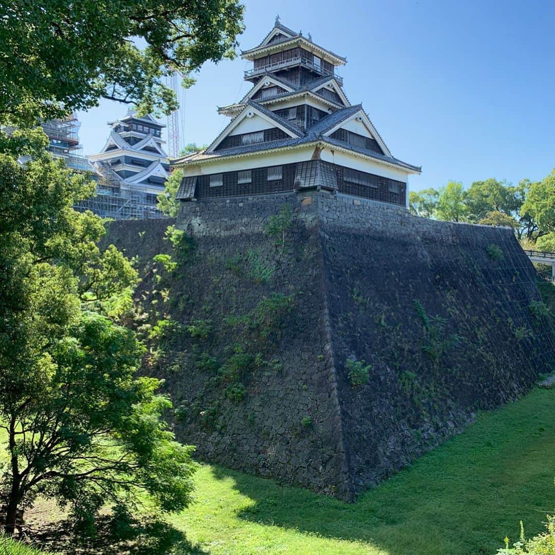 ユーコ・スミダ・ジャクソンさんのインスタグラム写真 - (ユーコ・スミダ・ジャクソンInstagram)「Honored🙏 7月の熊本、福岡トーク/ワークショップにご参加頂いた皆様、熊本市大西市長、市役所、関係者の皆さま本当にありがとうございました👏 #hometown #give #back #earthquake #rebuild #がんばれ #熊本 #gratitude #appreciation #for #all #participators #fundraiser  #tku #television #熊日新聞 #mayor #city #council #yukosumidajackson #jackson #php」9月27日 20時16分 - yukosumidajguest