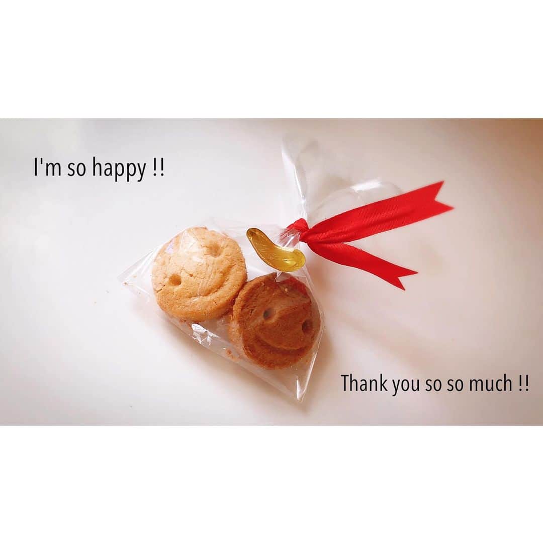 jessicaのインスタグラム：「＊ ＊ ＊ #お客様からプレゼント🎁 #S47年式#40代#アラフィフ ＊ 大切なお客様が  こんなにも可愛い #手作りのクッキー を届けて下さいました❤️ I'm so happy！ Thank you so so much！ ＊ Thanks always‼︎ jessica❤︎」