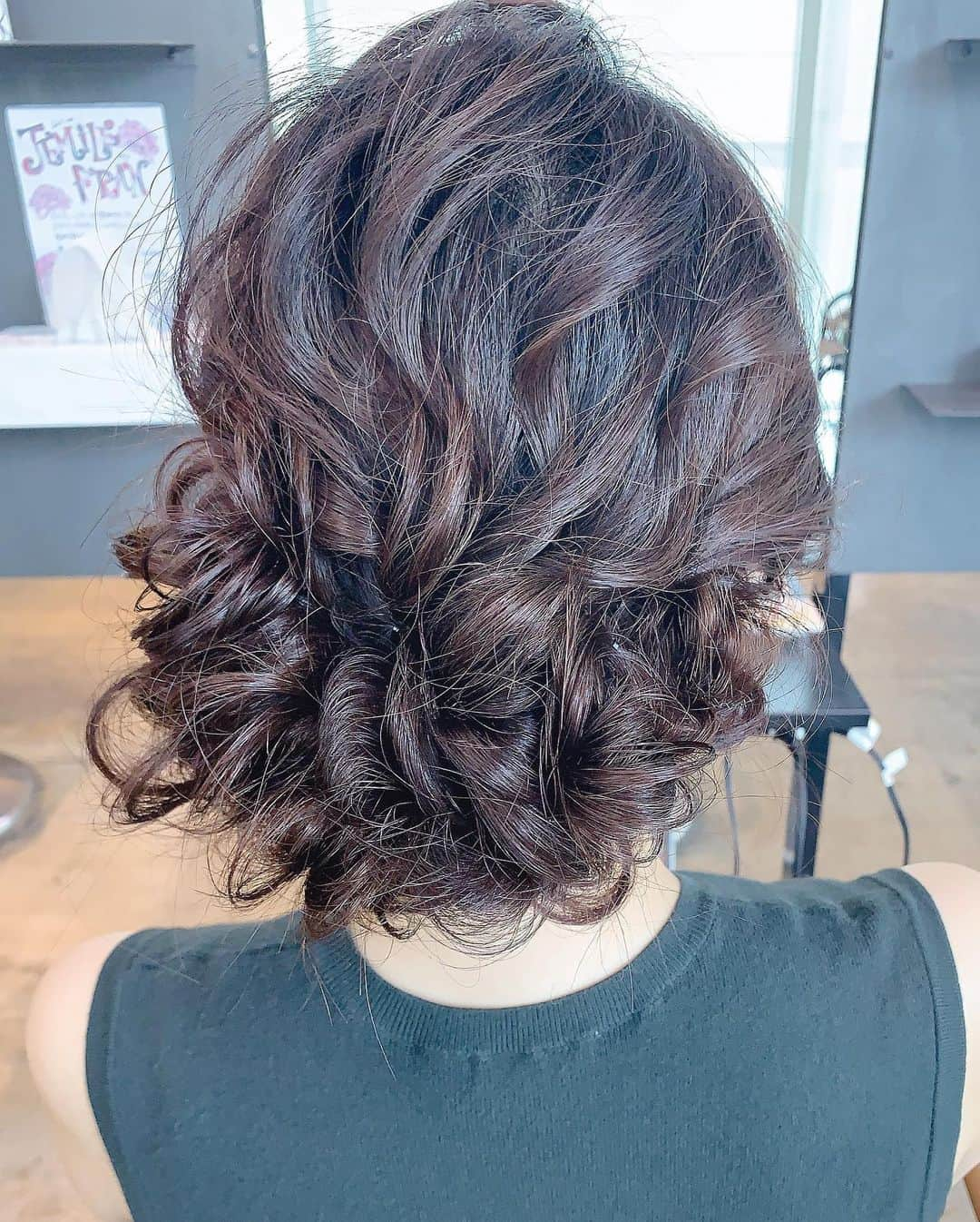 葉加瀬マイさんのインスタグラム写真 - (葉加瀬マイInstagram)「@urealm_ta23yuki さんのヘアアレンジ☺️❤️ 一瞬で終わってびっくりした🤗 前から見た感じのゆるさや形がお気に入り💓  #urealm #表参道 #ヘアアレンジ #ヘアセット」9月27日 21時01分 - m.hakase