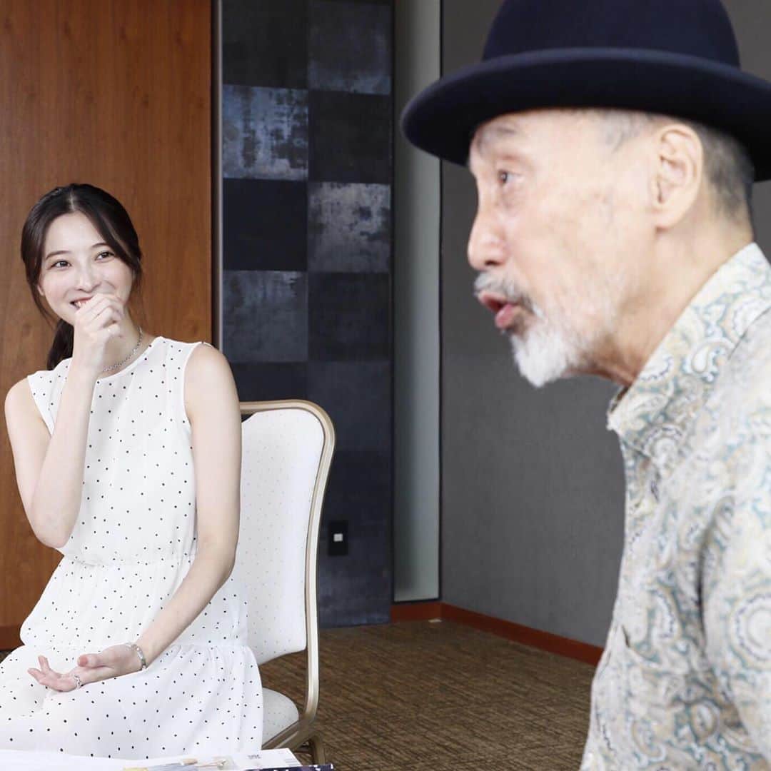 大石絵理のインスタグラム：「いま発売中のアサヒ芸能でテリーさんと対談させていただいてます😚❣️ 恋愛トークとか、体型維持のこととか、写真集のこととか、たくさんお話ししたのでぜひ見てください💕 #衣装タグ付けしてます🏷」