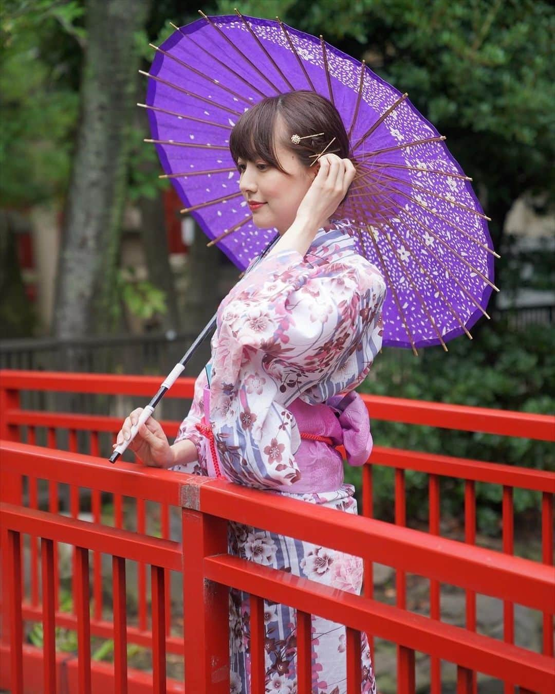 瀬谷ひかるさんのインスタグラム写真 - (瀬谷ひかるInstagram)「今年の夏は浴衣をたくさん着た夏でした👘 浴衣シリーズその1 . #浴衣 #浴衣女子 #撮影会 #newtype撮影会 #撮影会モデル #ロケ撮 #和 #日本の夏 #和傘 #まとめ髪 #着付け #自分で着付けました #レースクイーン #フォロワー募集中 #model #photo #japanese #japanesegirl #yukatagirl #fashion #japanesefashion #instafashion #followme #racequeen」9月27日 22時18分 - seyasy__h